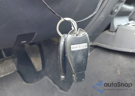 2010 Dodge Ram 1500 Slt/Sport/Trx z USA, uszkodzony, nr VIN 1D7RV1CT0AS108974